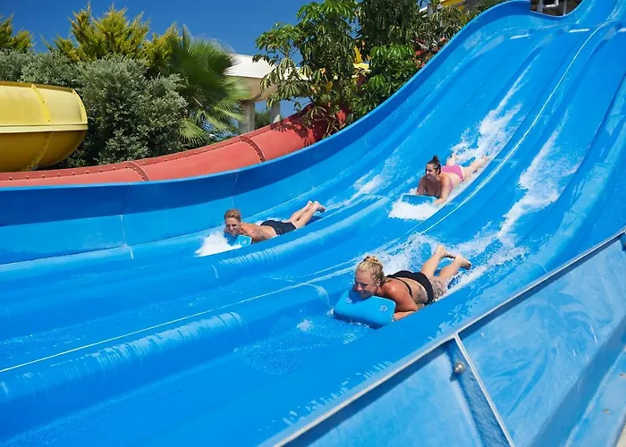 Üdülőközpont Louis Phaethon 4*