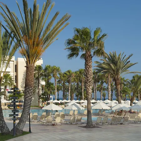 Louis Phaethon Resort