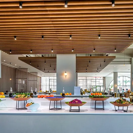 אתר נופש Louis Phaethon