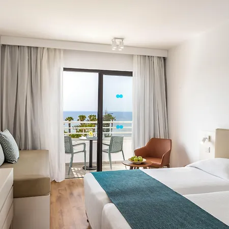 Resort Louis Phaethon