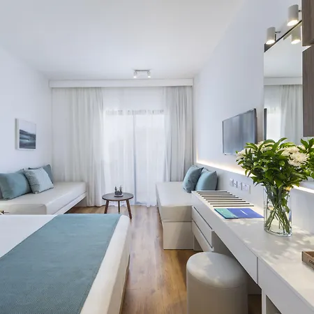 Resort Louis Phaethon 4*