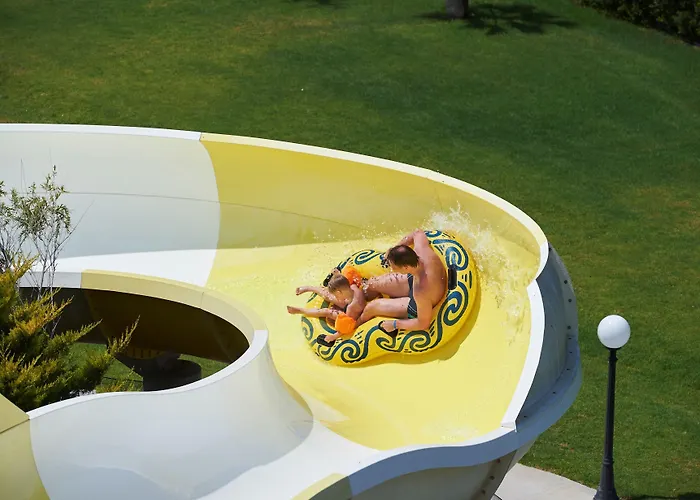 Semesteranläggning (resort) Louis Phaethon