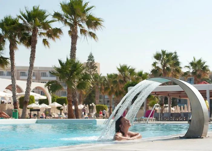 Semesteranläggning (resort) Louis Phaethon 4*